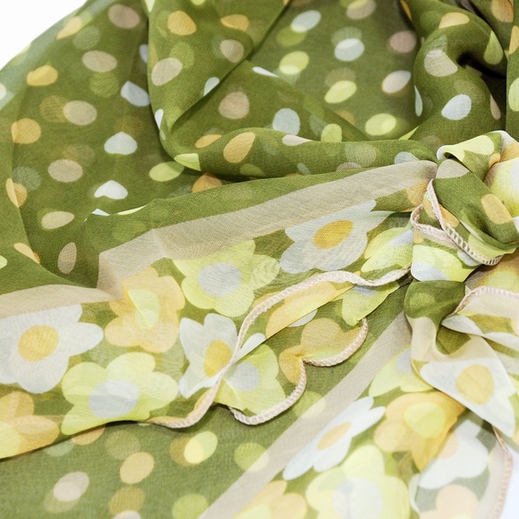 Green Daytona Ruffle Edge Scarf 40% Silk - Picture 2 of 3